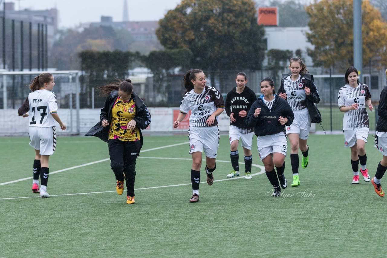 Bild 120 - B-Juniorinnen FC St.Pauli . Braedstrup IF : Ergebnis: 4:1